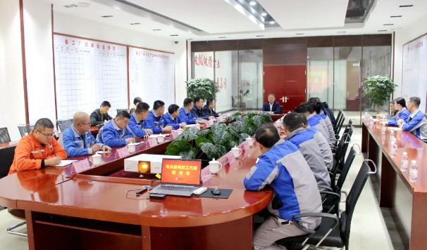 王东兴董事长主持召开寿光职工代表座谈会